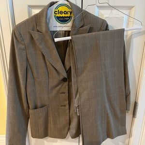 Light Weight Plaid Women’s Pant Suit